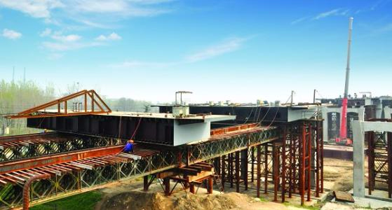 楚天联发浅析钢箱梁顶推技术在路桥施工中的应用